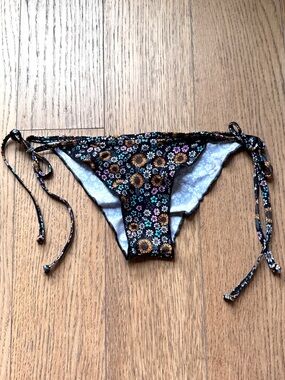 Eidon Flower Print Bikini Bottom Size XS - NWT